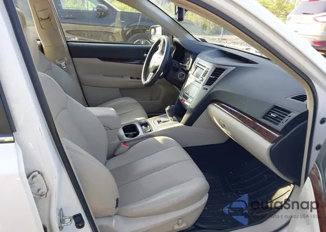 2013 Subaru Legacy 2.5I Limited z USA, uszkodzony, nr VIN 4S3BMBK63D3015574